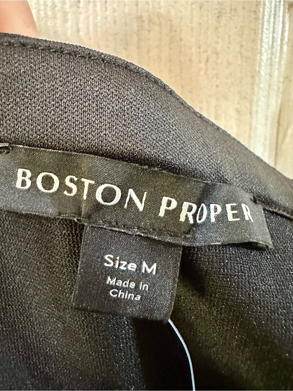 Boston Proper Beyond Travel Off the Shoulder Blouse, Med - Picture 4 of 6